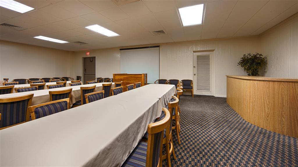 Best Western Crossroads Inn DeFuniak Springs Konforlar fotoğraf